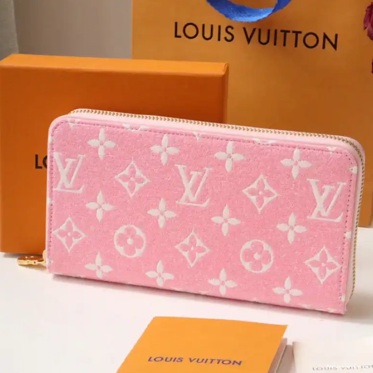 Fashionrepsfam ru LV Bag 2204DJ0036 0802